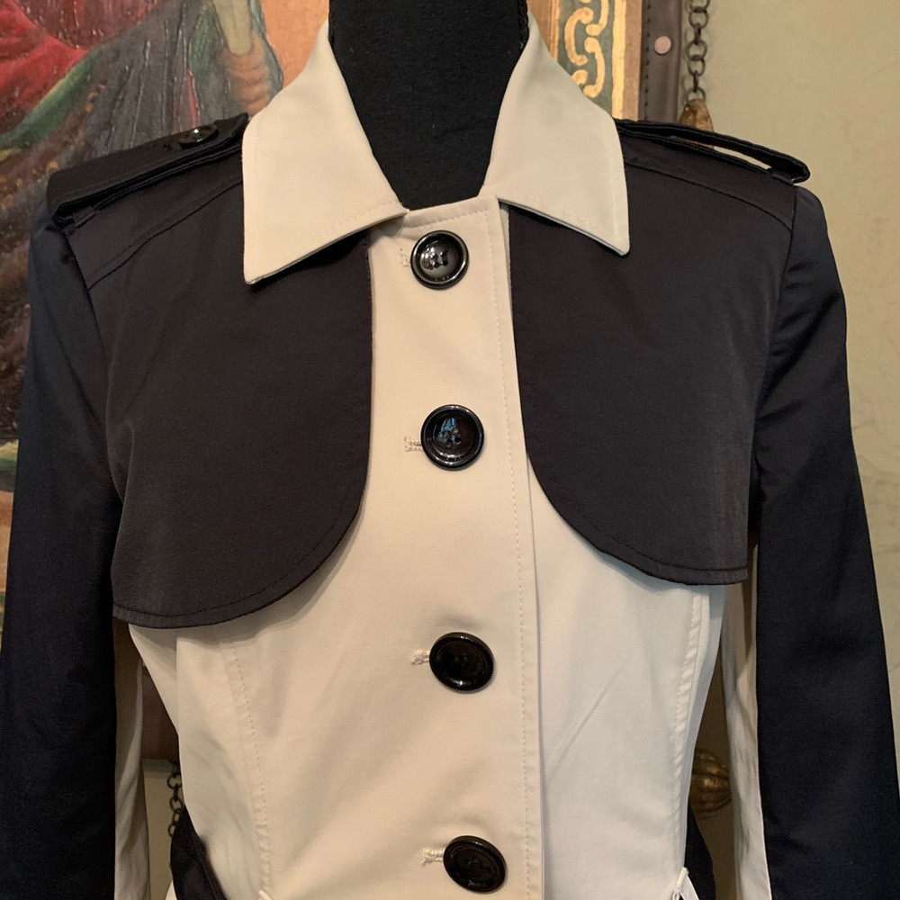 Trench coat by Bebe - Picture 14 of 16